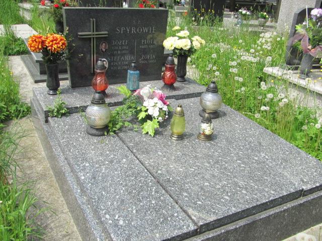 Grób Józef Spyra