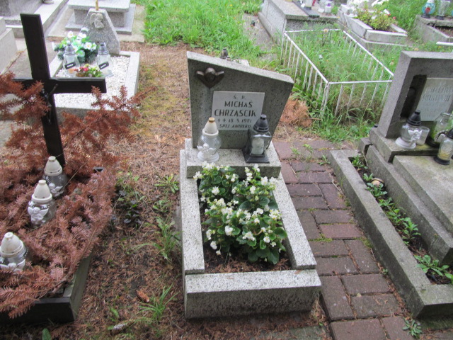 Grób Michał Chrząścik