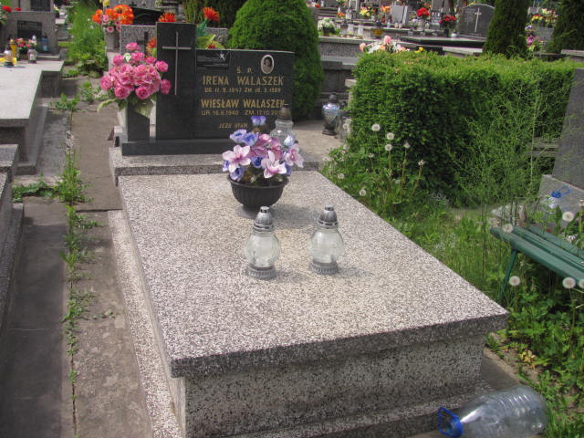 Grób Irena  Walaszek